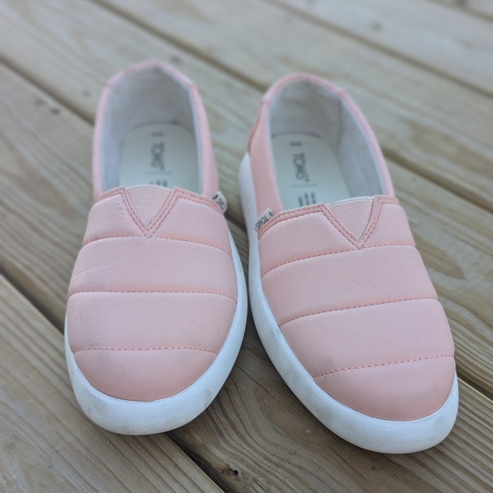 Toms Alpargata Mallow Peach Quilted Slip On Flats Size 6